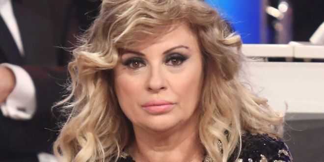 Tina Cipollari guadagna cifre da capogiro? La verità!