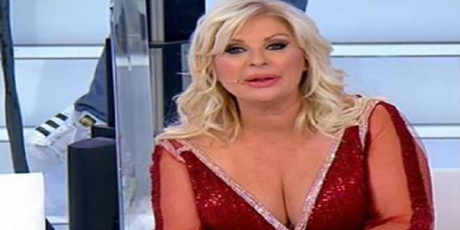 Tina Cipollari lascia Uomini e Donne: ha contratto il Coronavirus?