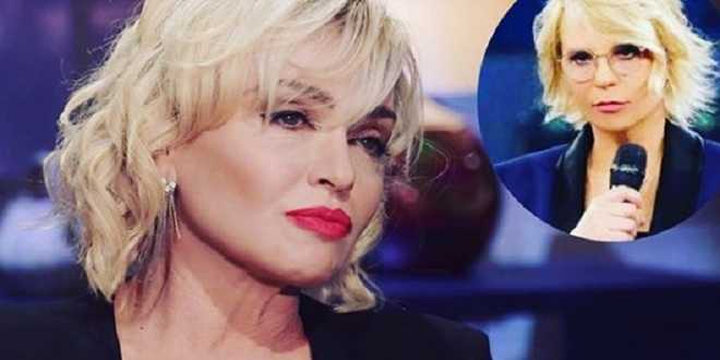 Paola Barale: la rivelazione shock sul flirt con Maria De Filippi