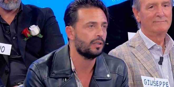 Uomini e donne trono over : Armando Incarnato litiga furiosamente con Roberta