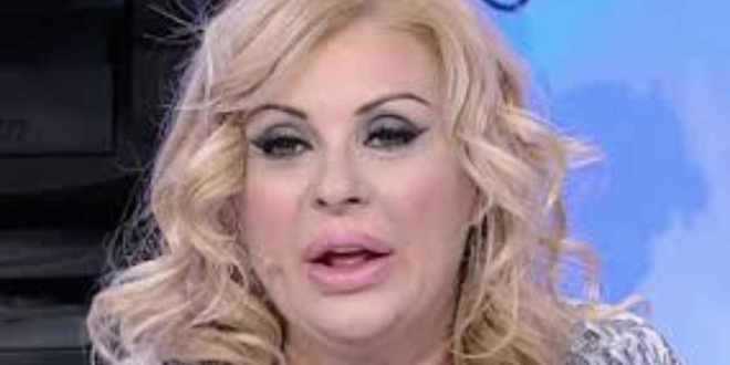 Uomini e donne trono over: volano insulti tra Tina Cipollari e il pubblico