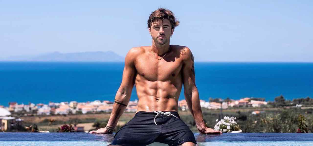 Uomini e Donne gossip, Andrea Damante inarrestabile: molla Sara Croce per una famosa show-girl