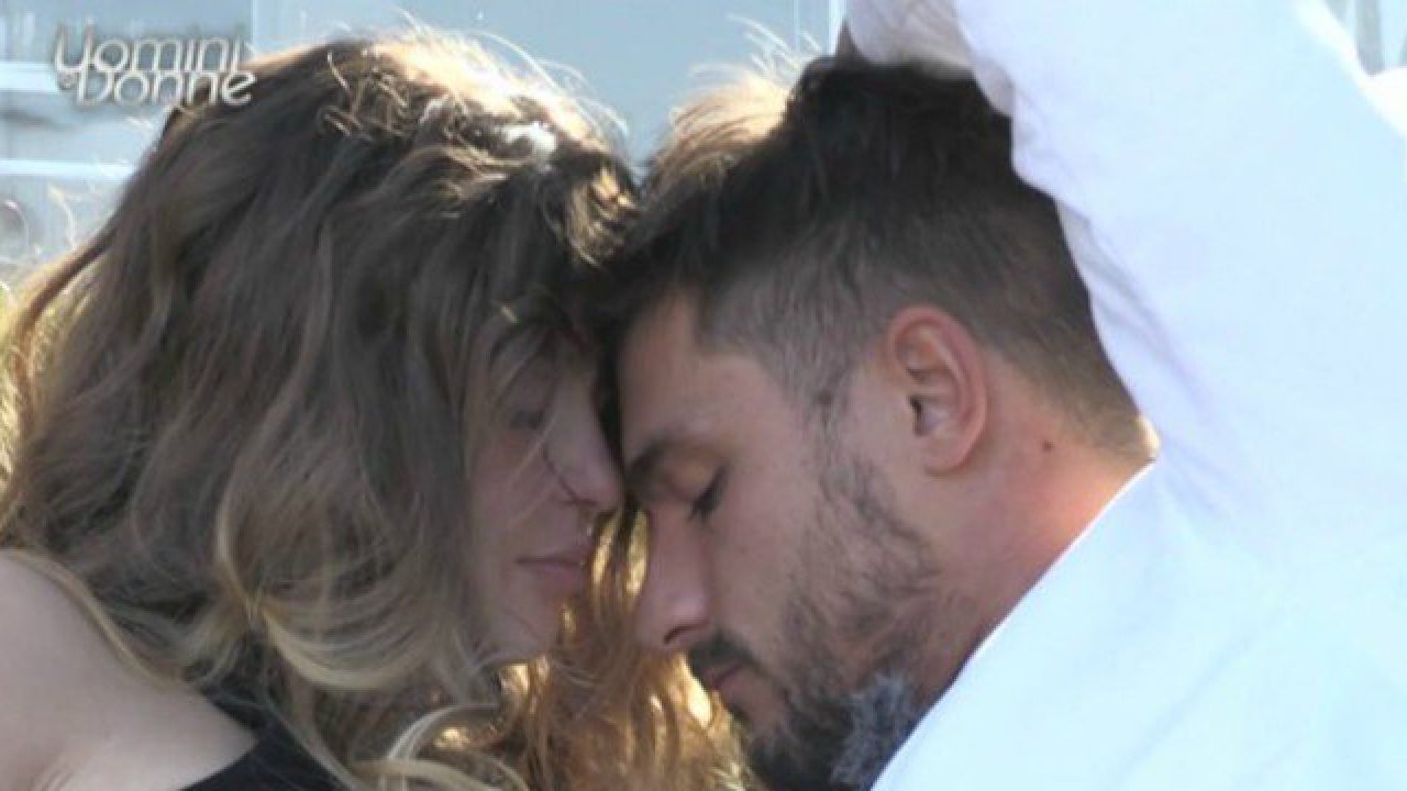 Uomini e Donne anticipazioni, Andrea Zellette ha scelto Natalia Paragoni?