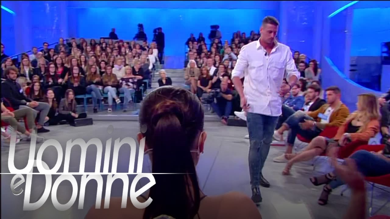 Uomini e Donne anticipazioni, ecco chi quasi certamente sederà sul trono a settembre