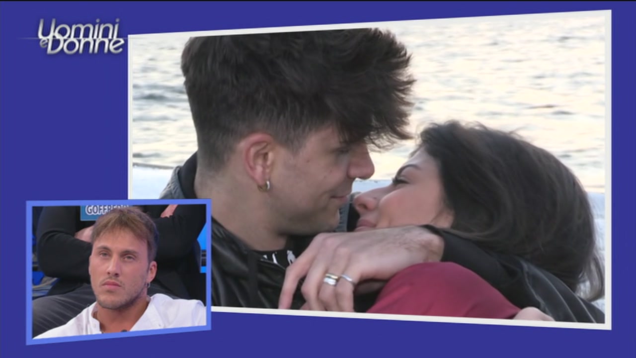 Uomini e Donne anticipazioni, Giulia bacia Manuel: "Dopo di lui non bacerò più nessuno"