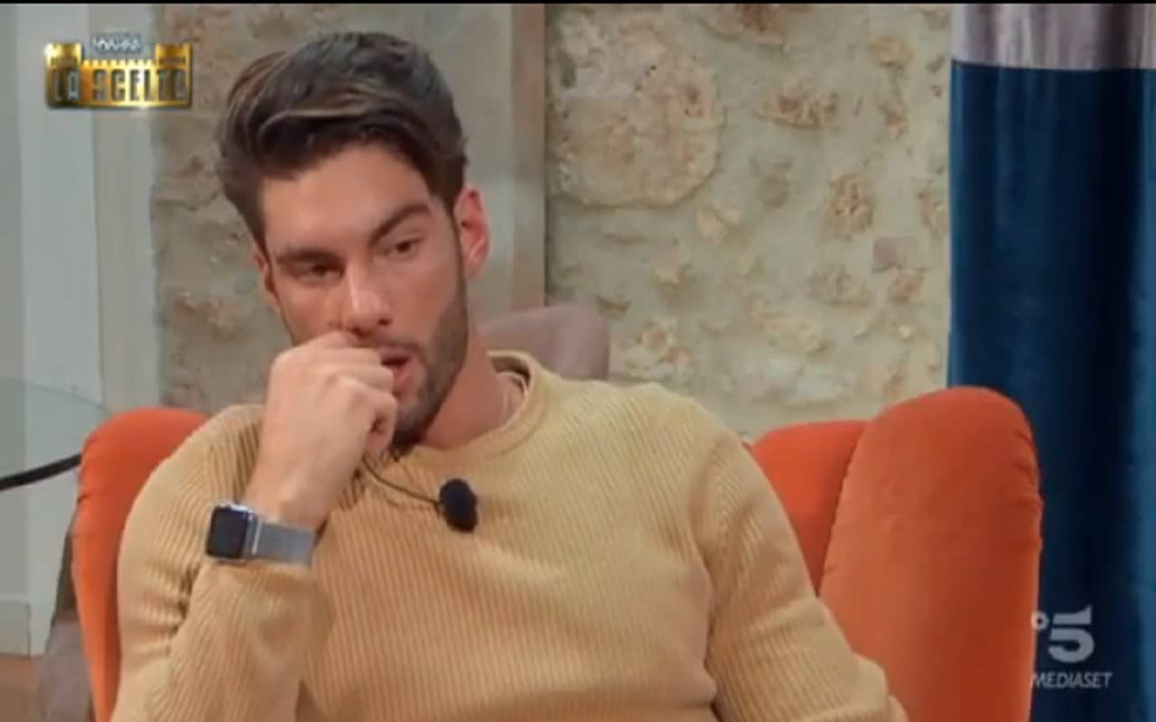 Uomini e Donne, Antonio Moriconi risponde ai fan: "Come sto? Diciamo che..."