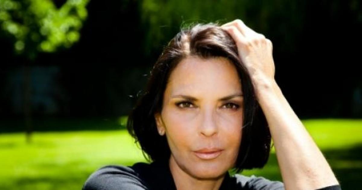 Anticipazioni Un posto al sole, puntata 27 giugno 2019: Marina viene derubata in casa