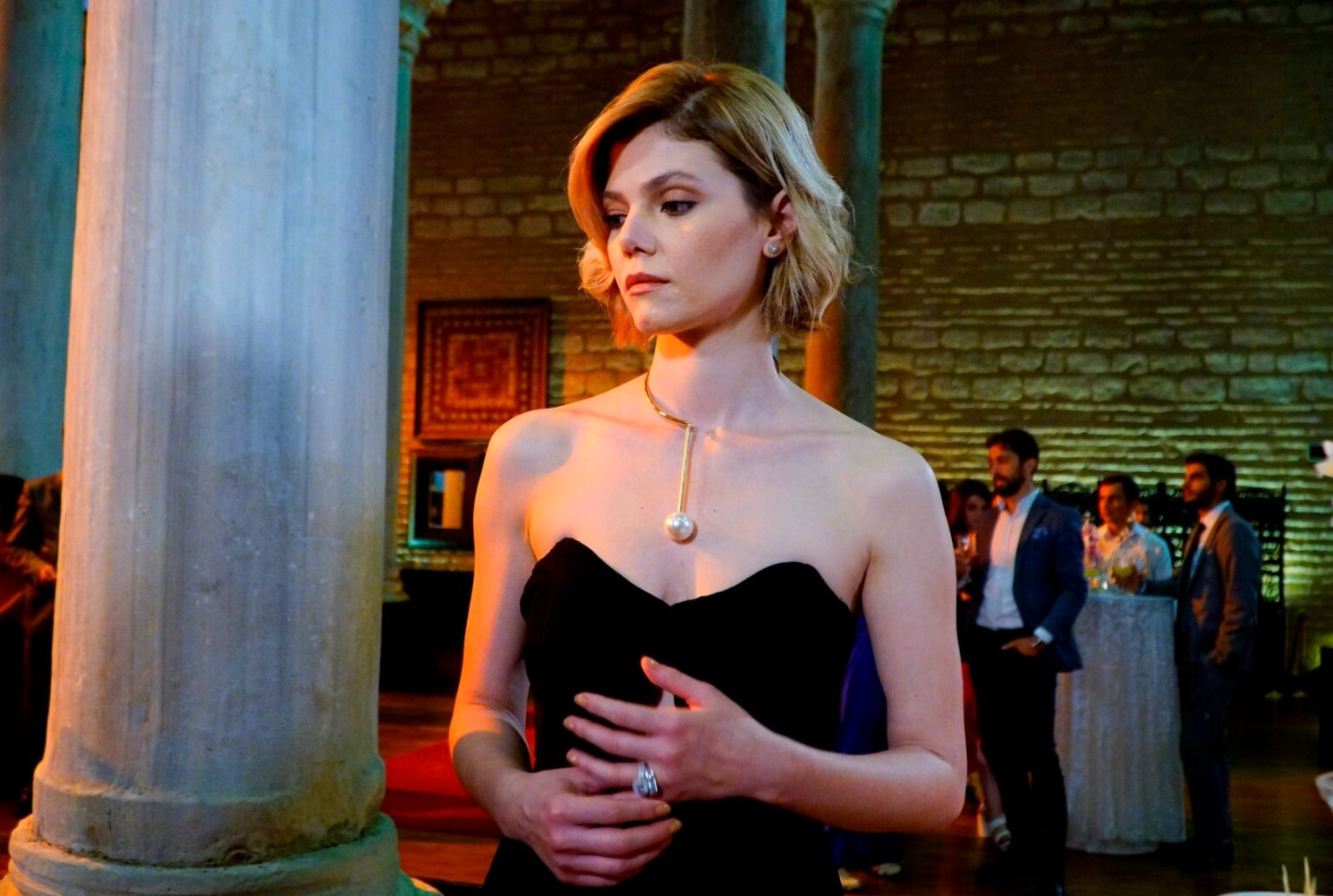 Bitter Sweet anticipazioni, puntata 25 luglio 2019: Demet denucia Hakan