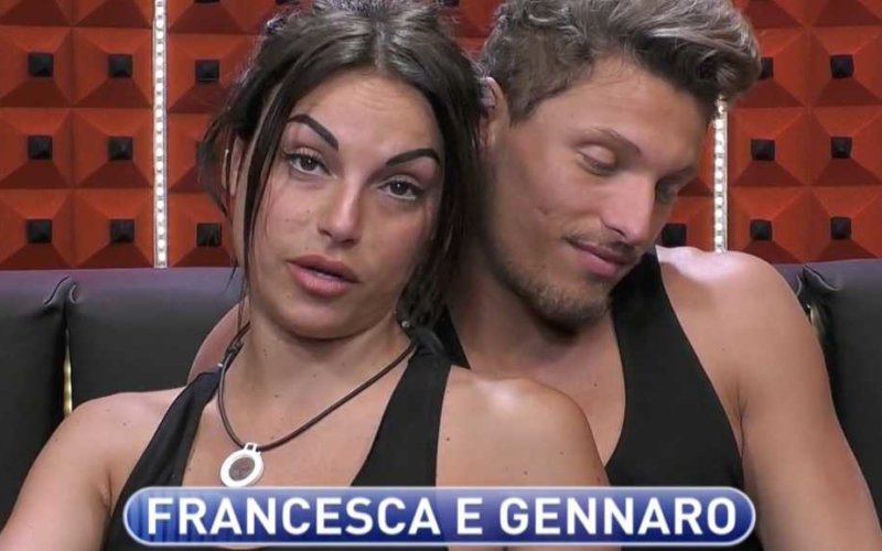 Grande Fratello 16, il fidanzato di Francesca De Andrè fotografato con un'altra
