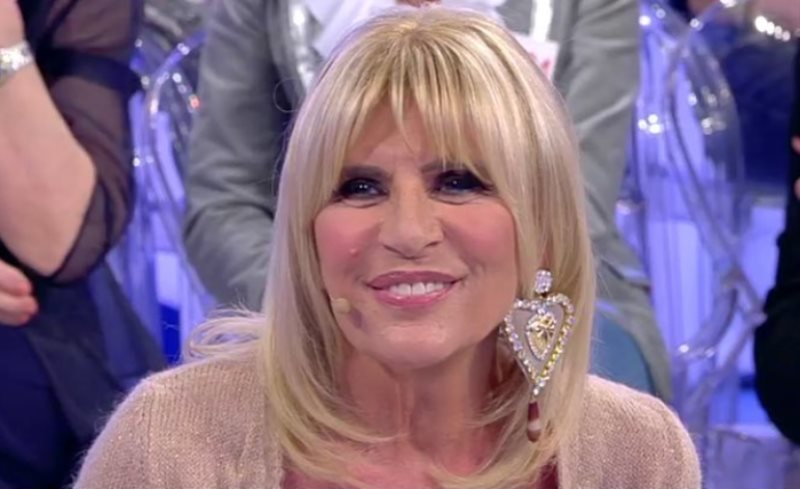 Uomini e Donne news, Gemma riceve una proposta "indecente": accetterà?
