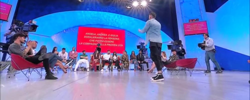 Uomini e Donne gossip, una coppia storica si è detta addio