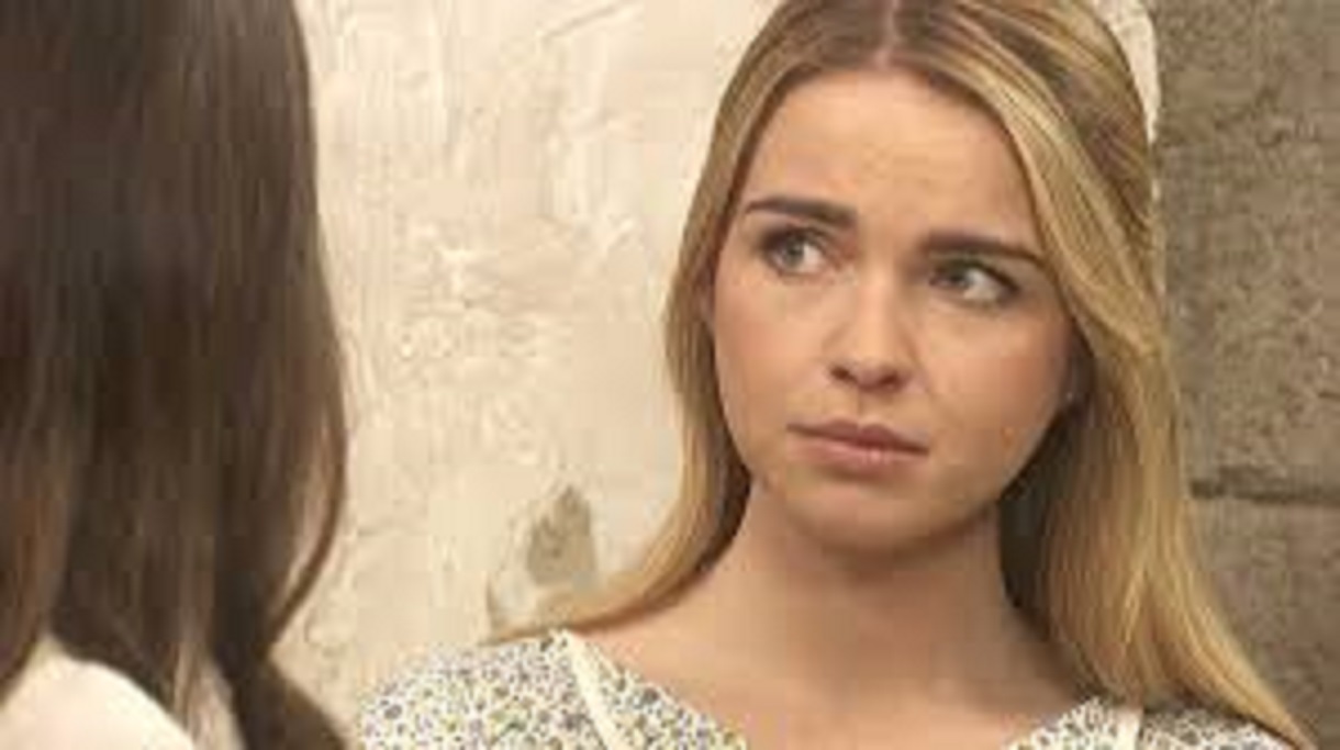 Il Segreto anticipazioni dal 31 marzo al 6 aprile 2019: Antolina uccide don Amancio e aggredisce Elsa