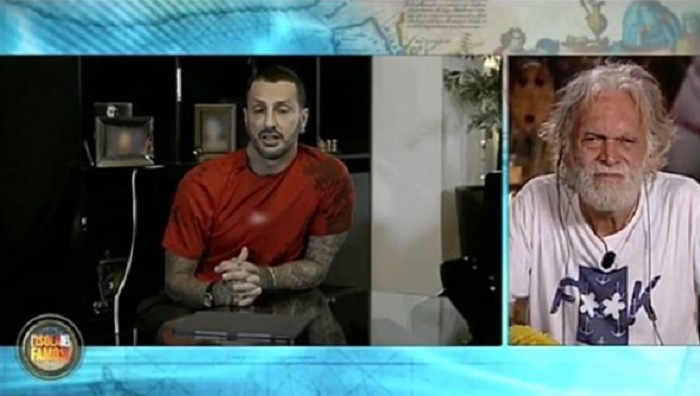 Isola dei Famosi 2019, Fabrizio Corona punge ancora ma chiede scusa