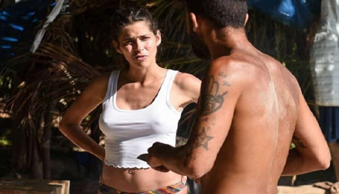 Isola dei Famosi 2019, scatta il bacio tra altri due naufraghi