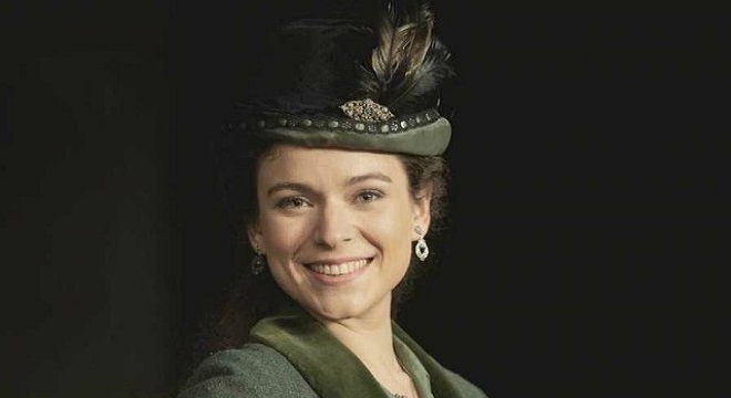 Una Vita anticipazioni, puntate spagnole: Genoveva tenta di sedurre Liberto