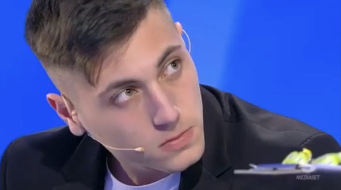 C'è posta per te 2019: il gesto di Michael che fa discutere il web