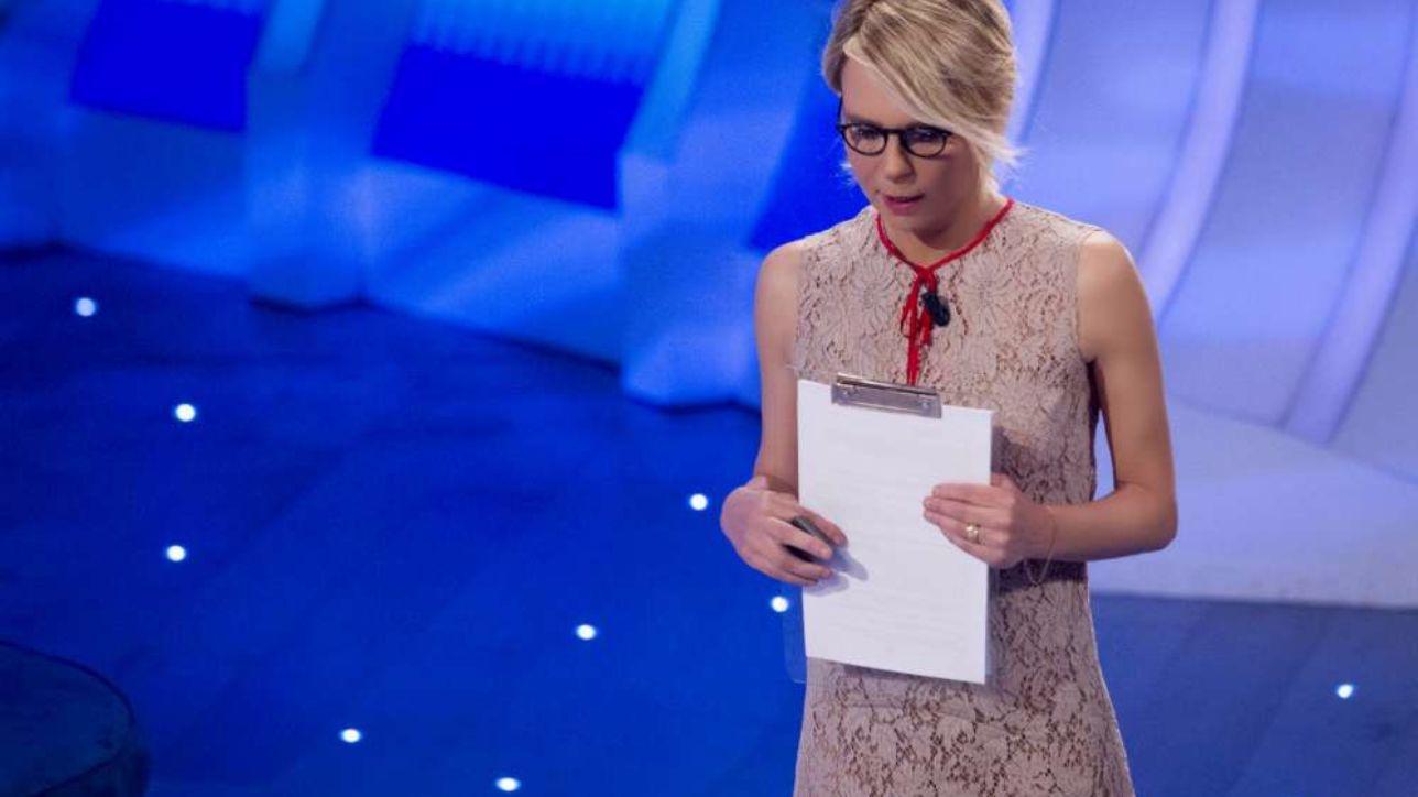 Rivelati i compensi stellari dei conduttori TV! Maria De Filippi al primo posto