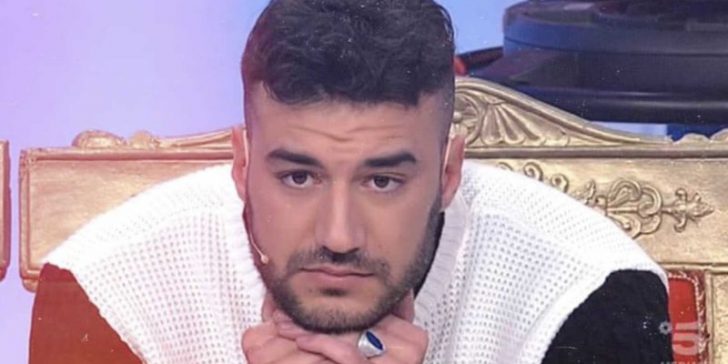 Uomini e Donne, la scelta di Lorenzo Riccardi: gli strani movimenti social