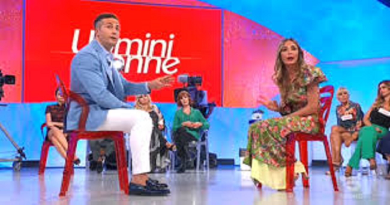 Uomini e Donne news, ultimo appuntamento stagionale con il trono over