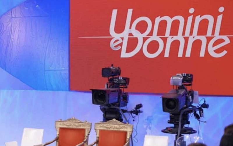Uomini e Donne gossip, una coppia ospite in studio per annunciare le nozze
