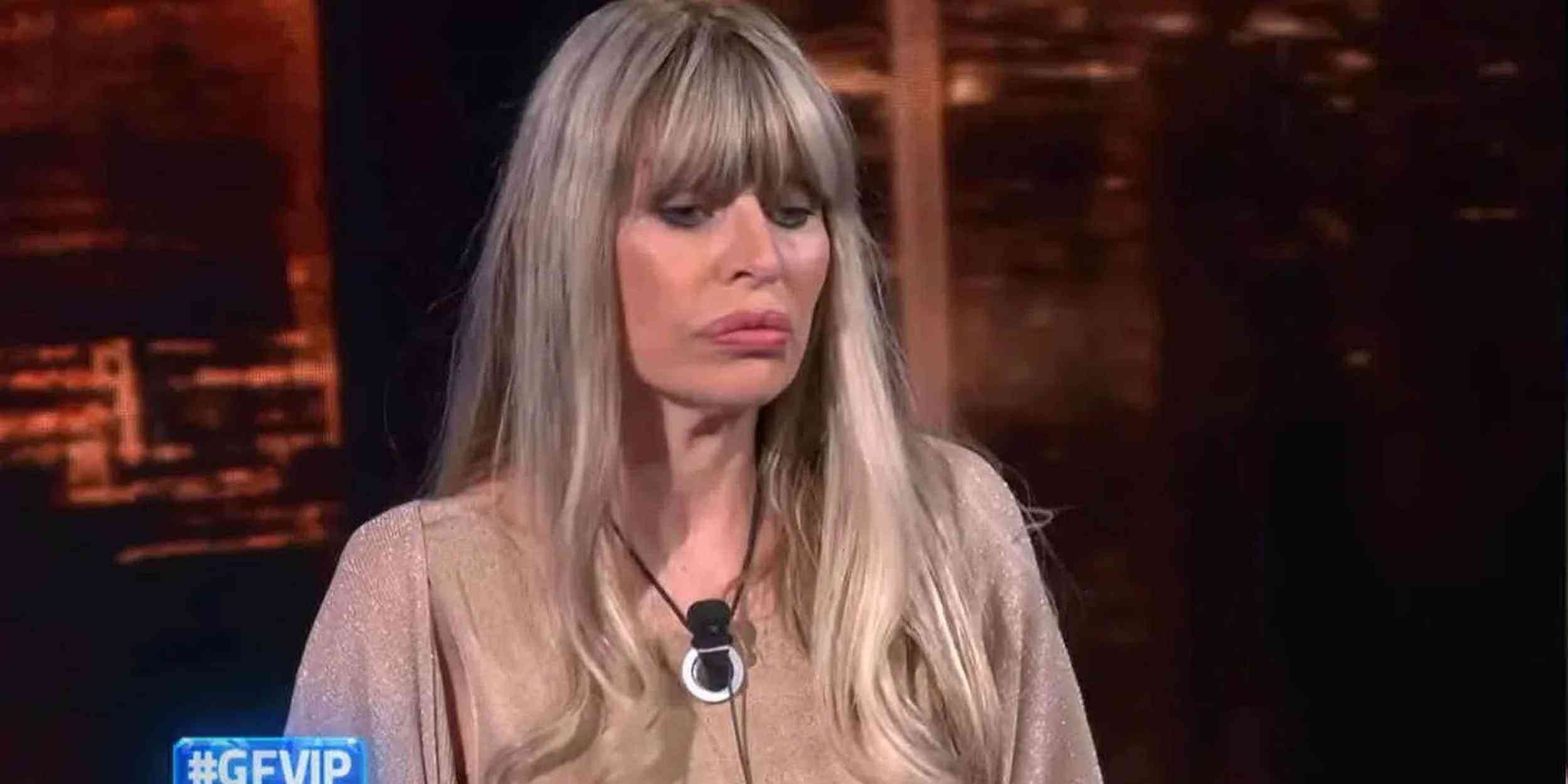 Alessandra Mussolini ruba oggetti dalla Casa del Grande Fratello Vip