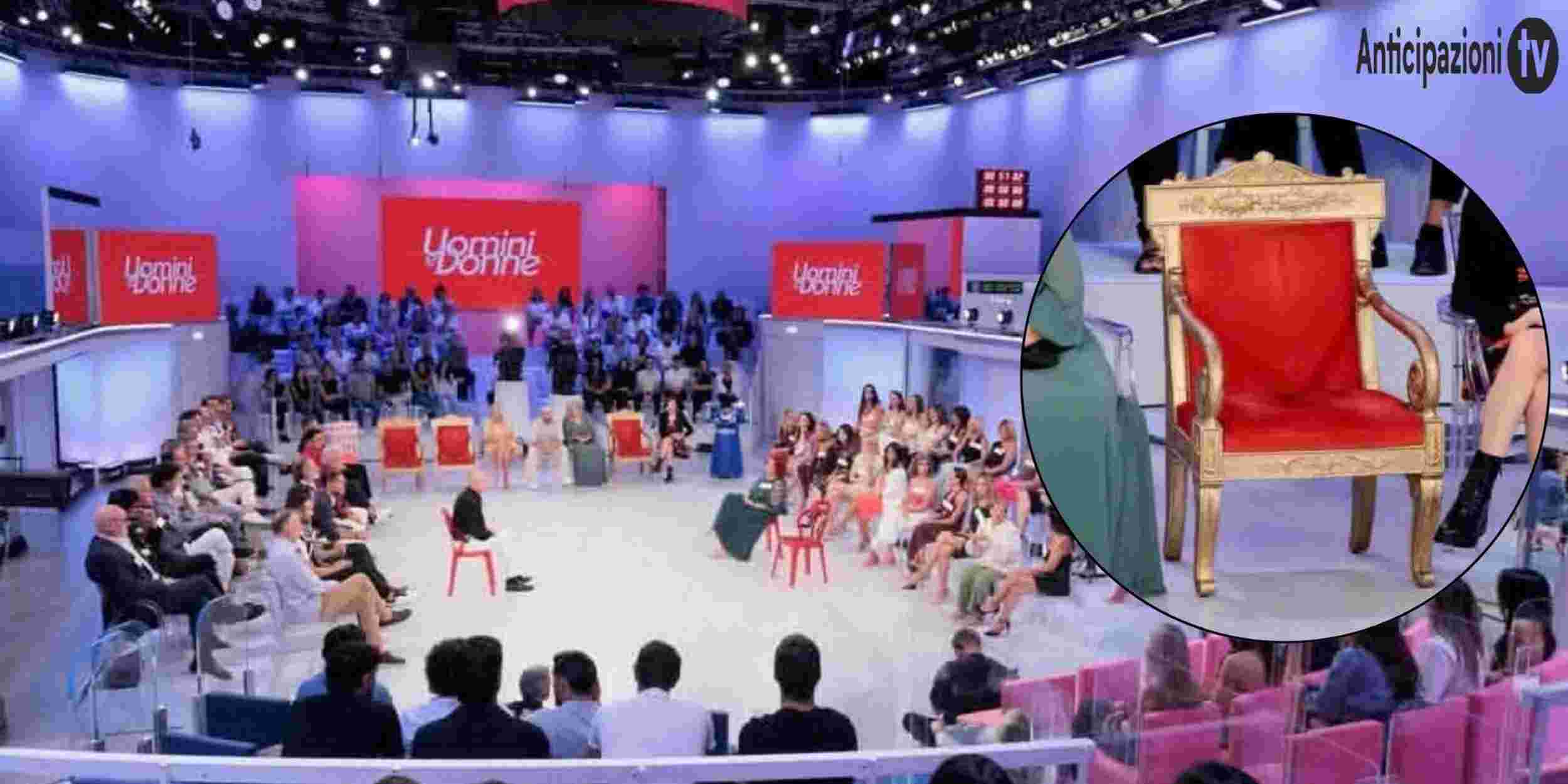 Lo studio di Uomini e Donne 2026-2027 con la poltrona rossa del tronista